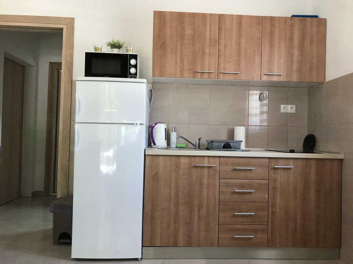 Apartman Mirjana With Terrace And Free Parking Donji Okrug  Екстериор снимка